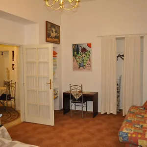 https://apartment-josef.praguehotelsweb.com